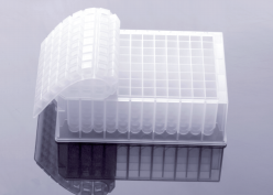 Anavo® 96 孔空板及盖垫